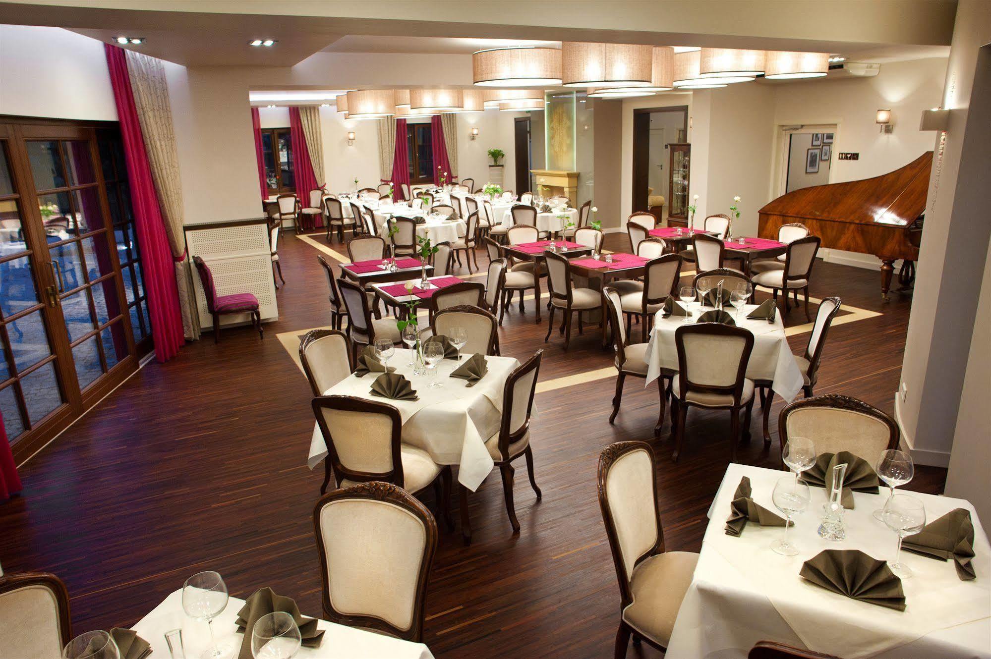 Kazimierzowka Hotel 3*